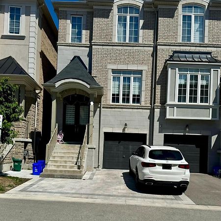 2 Bedroom With 2 Ensuites Unit In Richmond Hill Zewnętrze zdjęcie