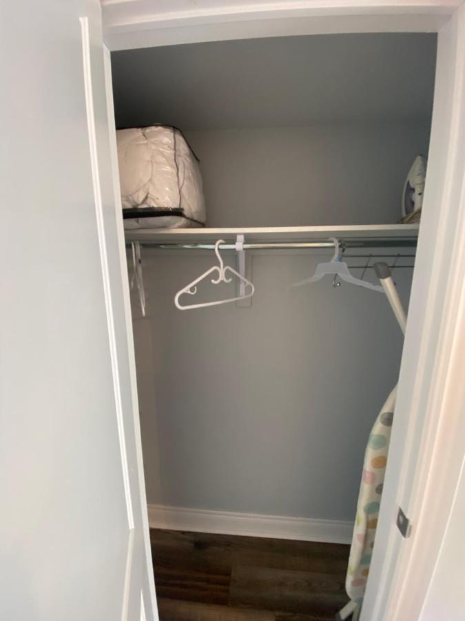 2 Bedroom With 2 Ensuites Unit In Richmond Hill Zewnętrze zdjęcie