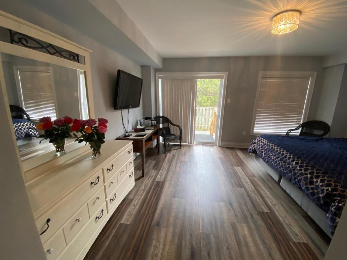 2 Bedroom With 2 Ensuites Unit In Richmond Hill Zewnętrze zdjęcie