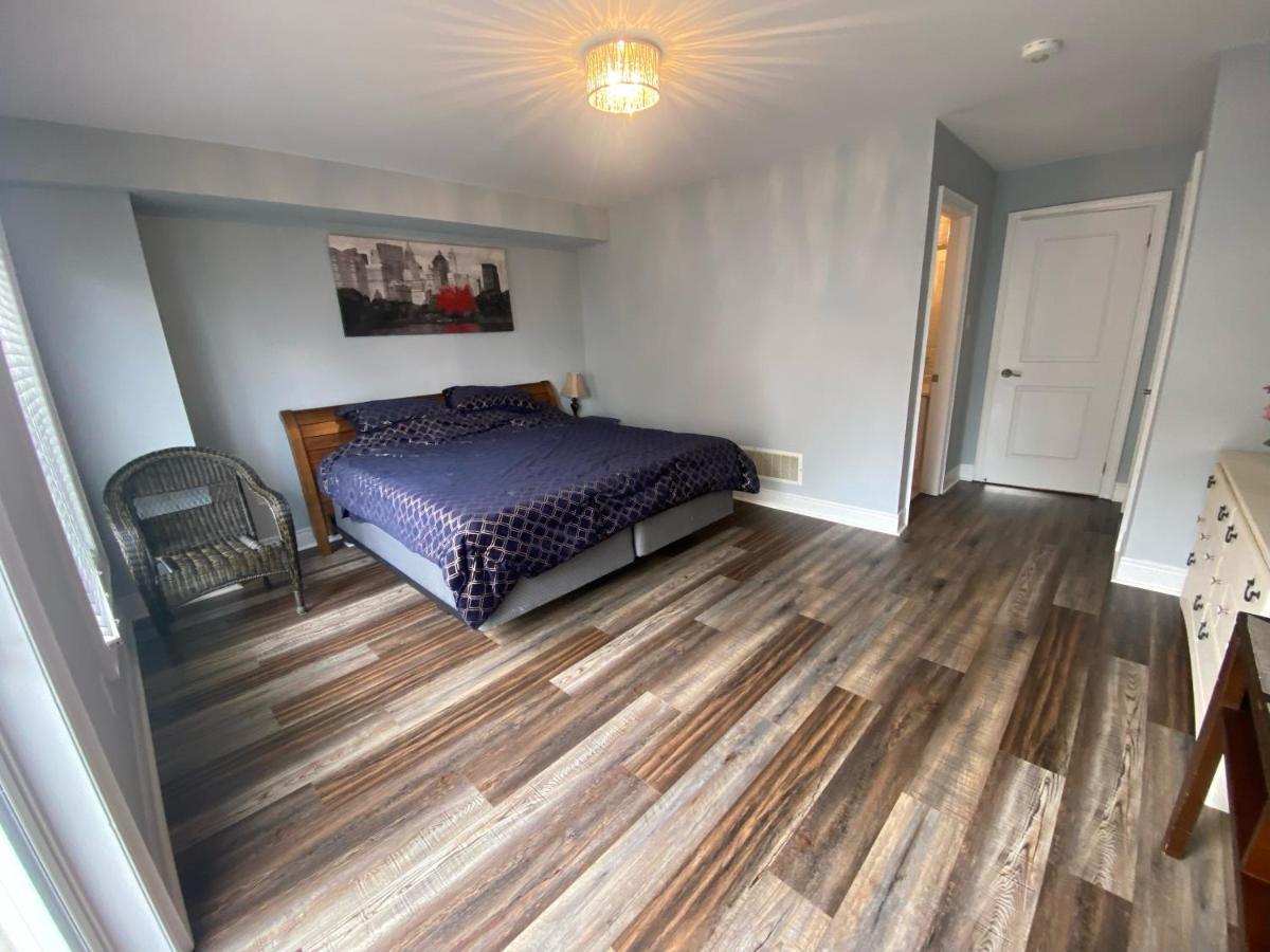 2 Bedroom With 2 Ensuites Unit In Richmond Hill Zewnętrze zdjęcie