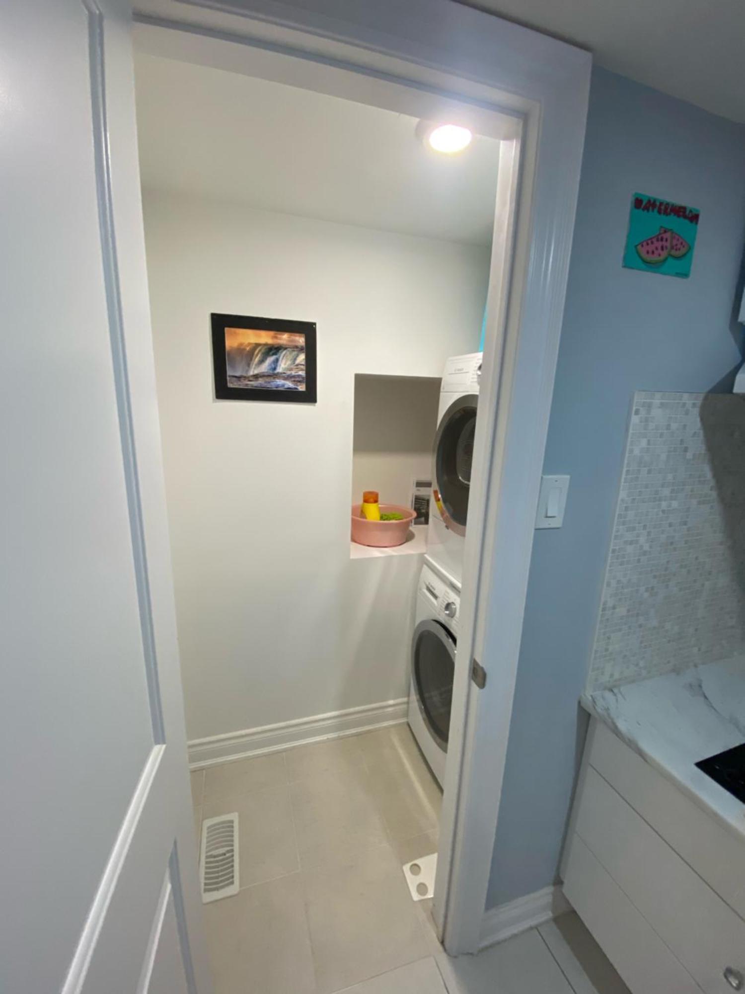 2 Bedroom With 2 Ensuites Unit In Richmond Hill Zewnętrze zdjęcie
