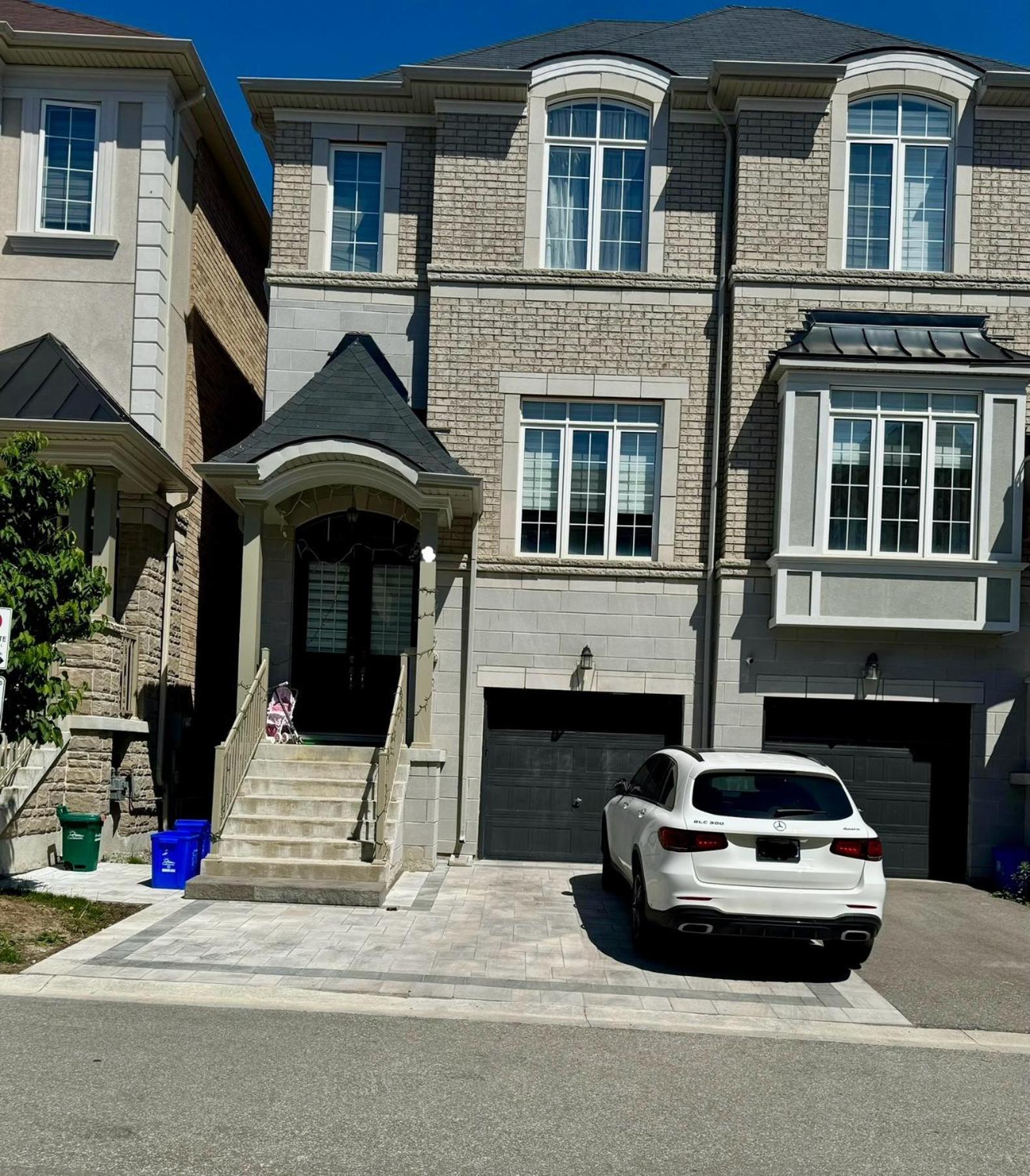 2 Bedroom With 2 Ensuites Unit In Richmond Hill Zewnętrze zdjęcie